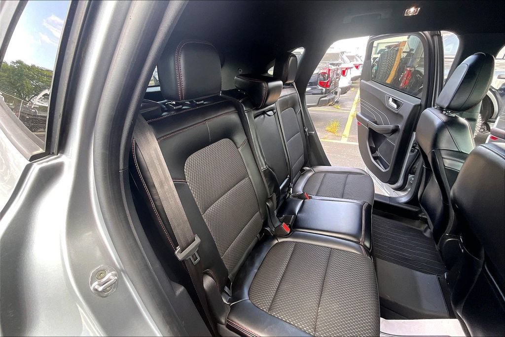 Certified 2024 Ford Escape ST-Line w/ Tech Pack #1 AWD/4WD image 26