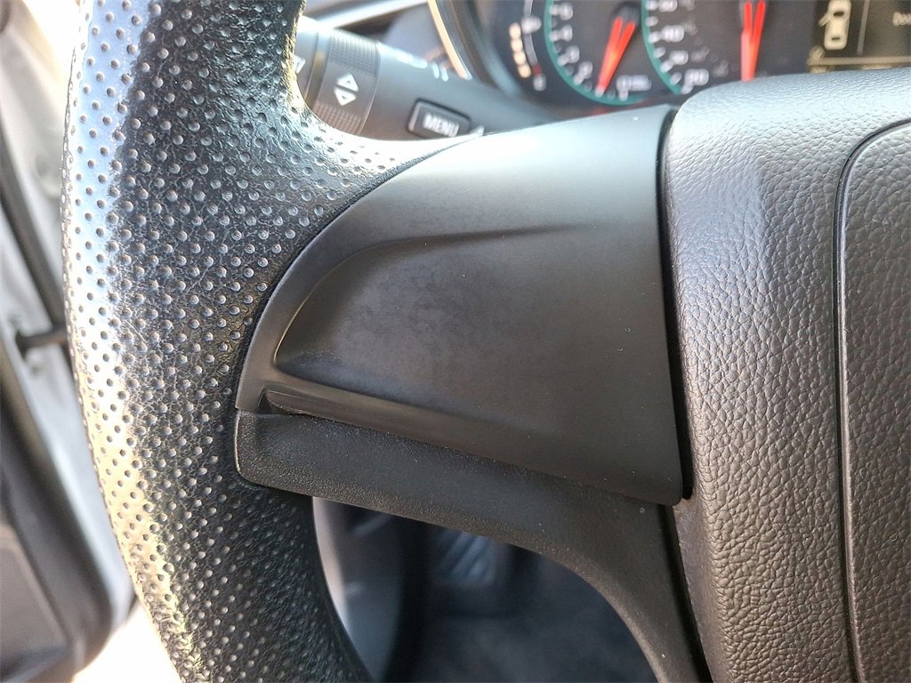 Used 2018 Chevrolet Trax LS image 17