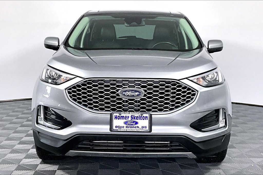 Certified 2024 Ford Edge SEL w/ Convenience Package AWD/4WD image 3