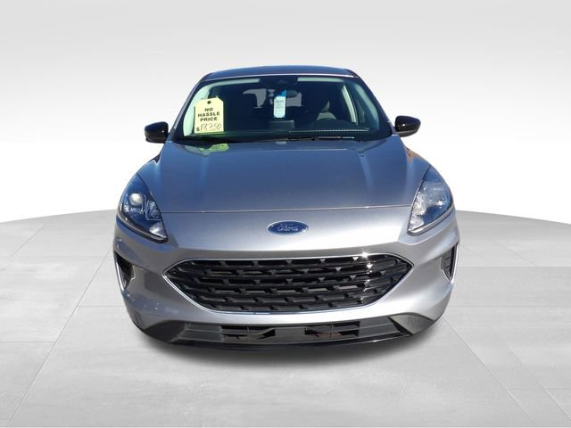 Certified 2022 Ford Escape SE w/ SE Sport Appearance Package image 2