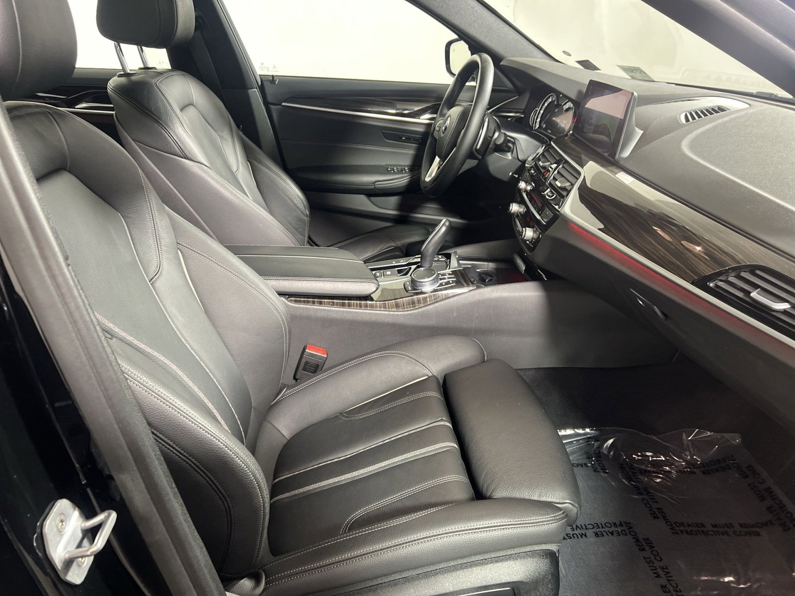 Used 2019 BMW 540i xDrive w/ Premium Package image 25