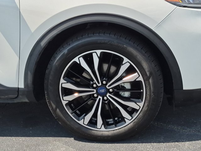 Certified 2022 Ford Escape SE w/ SE Sport Appearance Package FWD image 11