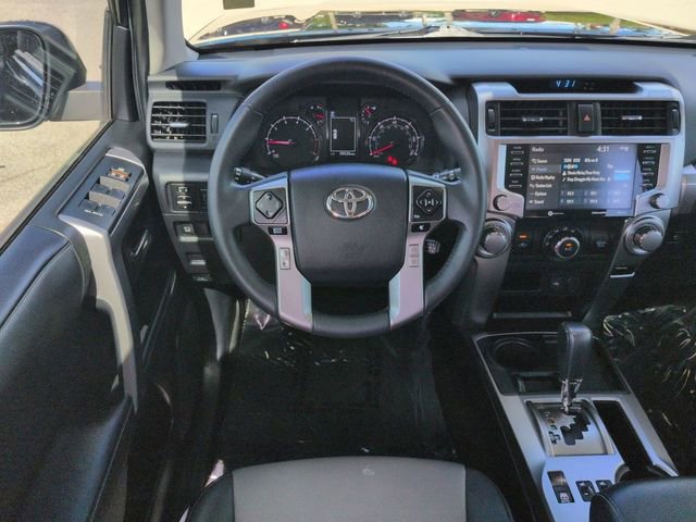 Used 2022 Toyota 4Runner SR5 Premium w/ Moonroof Package RWD image 16