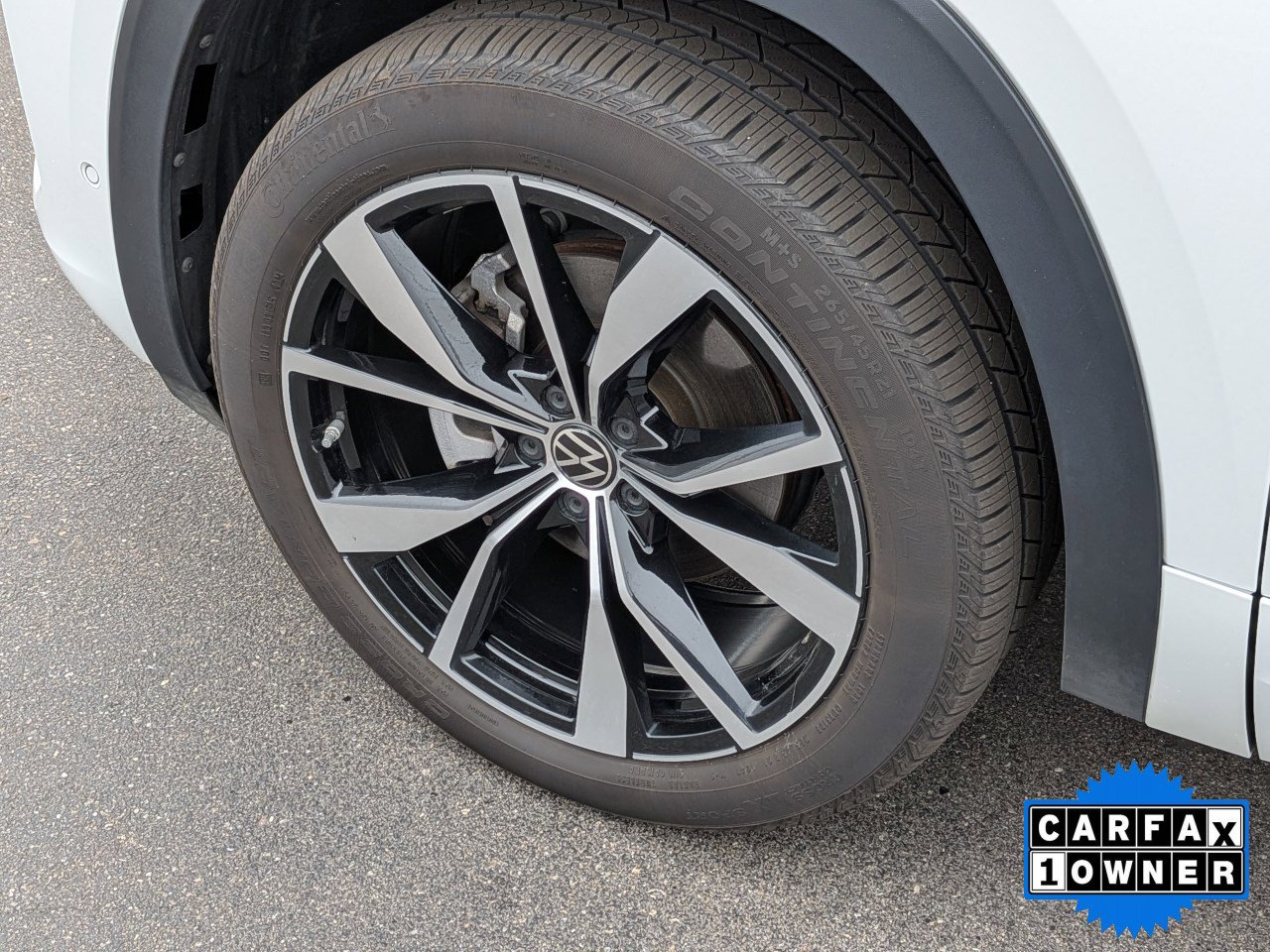 Used 2025 Volkswagen Atlas Cross Sport SEL Premium R-Line AWD/4WD image 11