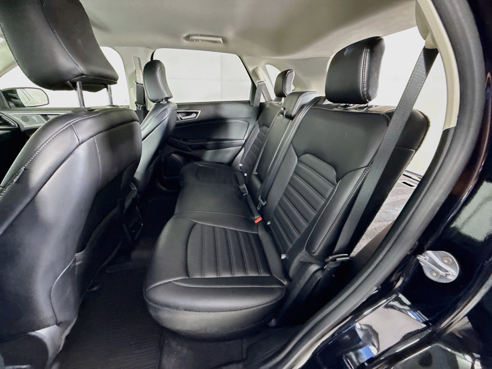 Certified 2024 Ford Edge SEL w/ Convenience Package AWD/4WD image 4
