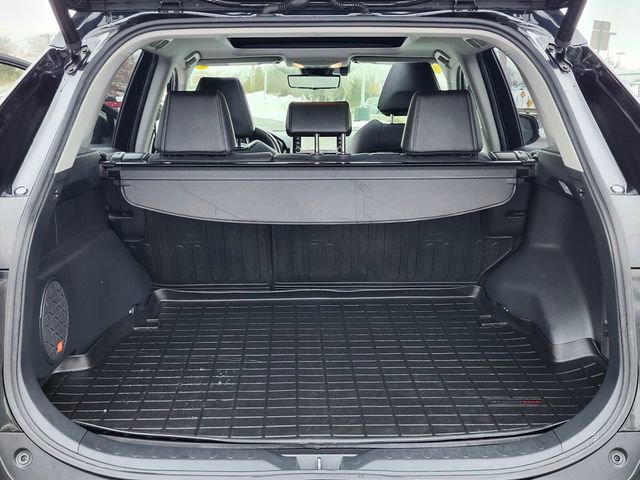 Used 2020 Toyota RAV4 Limited image 32