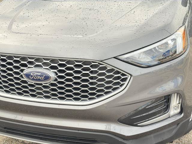 Certified 2023 Ford Edge SEL w/ Convenience Package AWD/4WD image 11