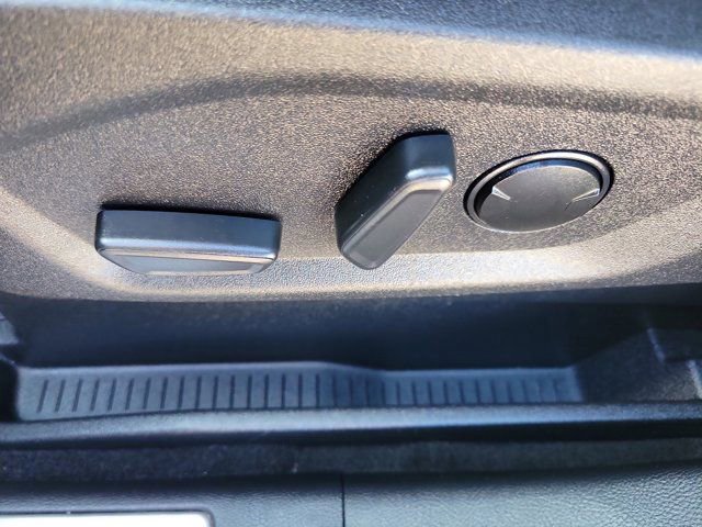 Certified 2023 Ford Edge Titanium image 24