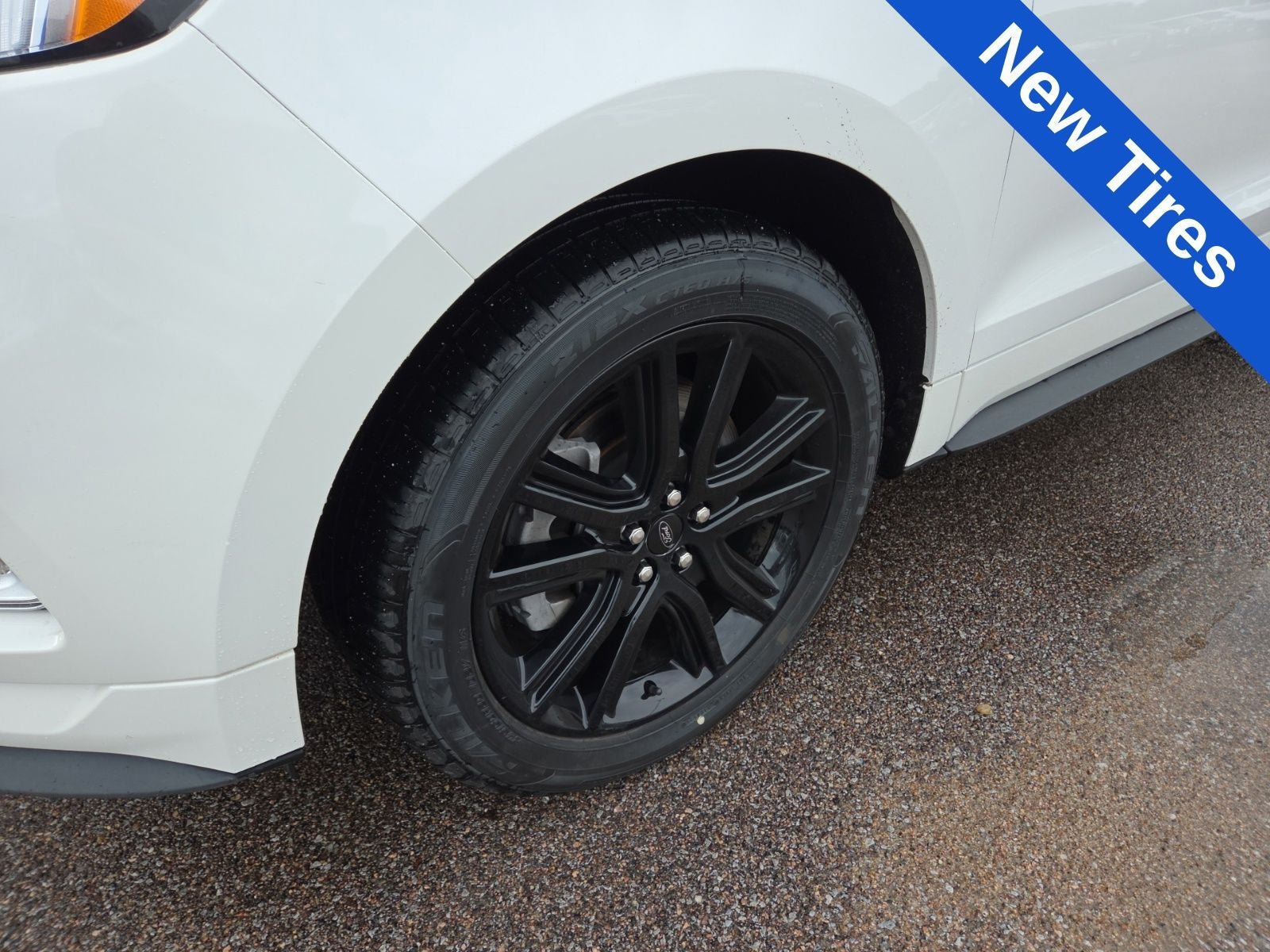 Certified 2024 Ford Edge ST-Line AWD/4WD image 8