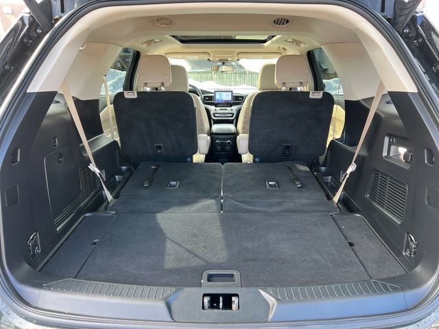 Certified 2022 Ford Explorer XLT w/ Equipment Group 202A image 29