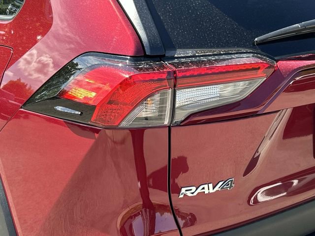 Used 2022 Toyota RAV4 LE FWD image 11
