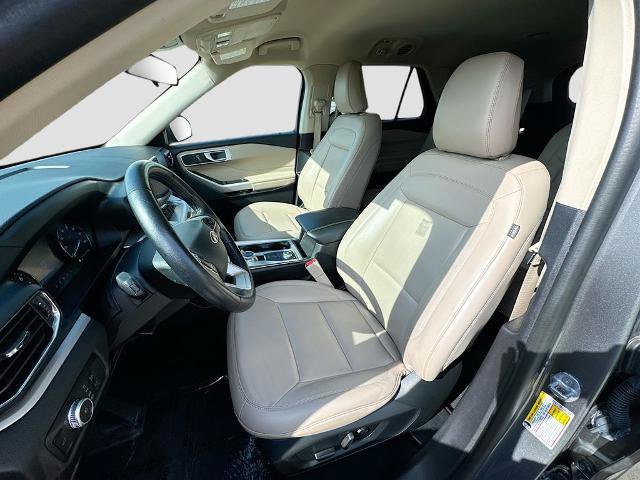 Certified 2023 Ford Explorer XLT w/ Equipment Group 202A AWD/4WD image 17