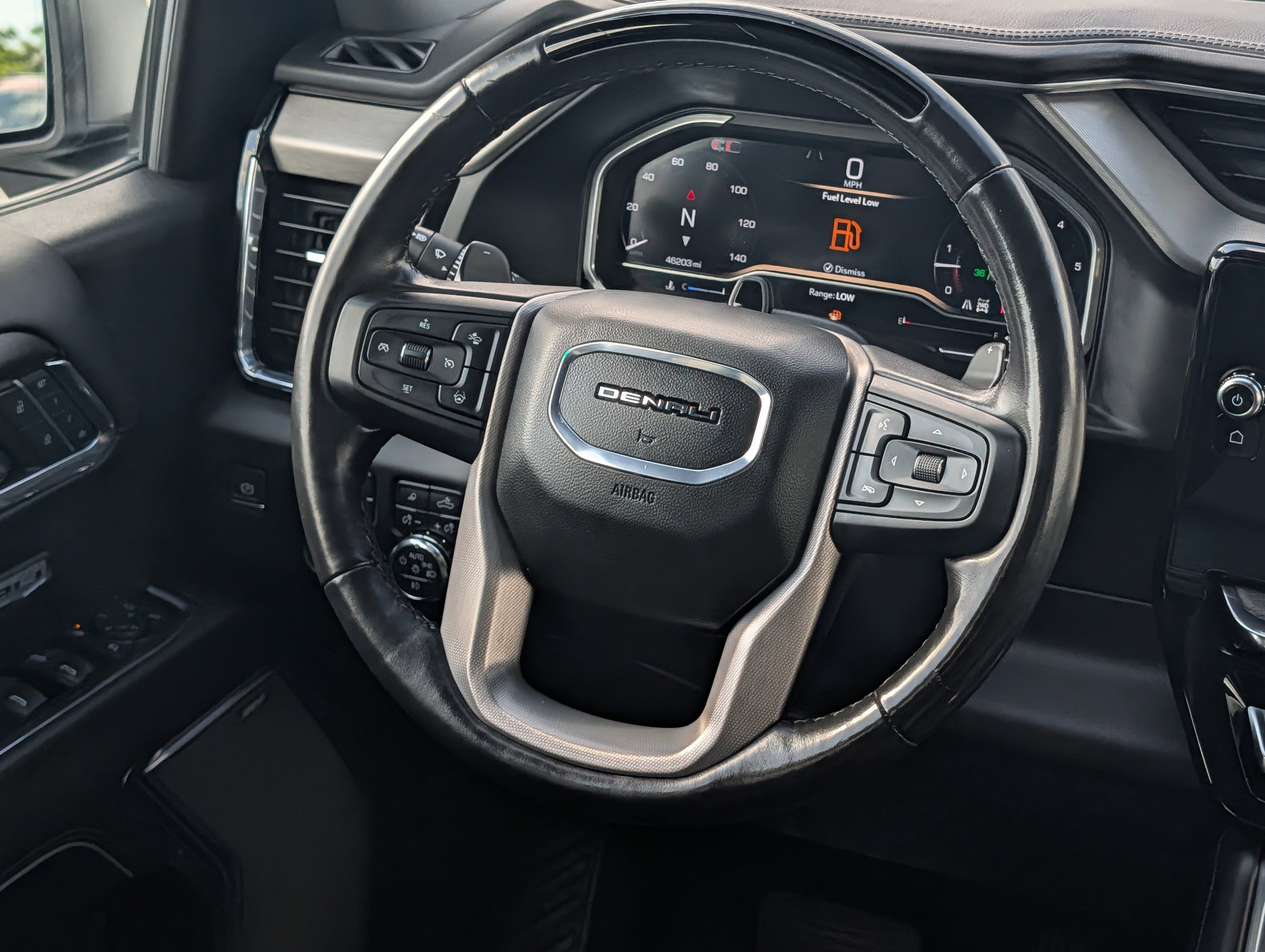 Used 2024 GMC Sierra 1500 Denali AWD/4WD image 17