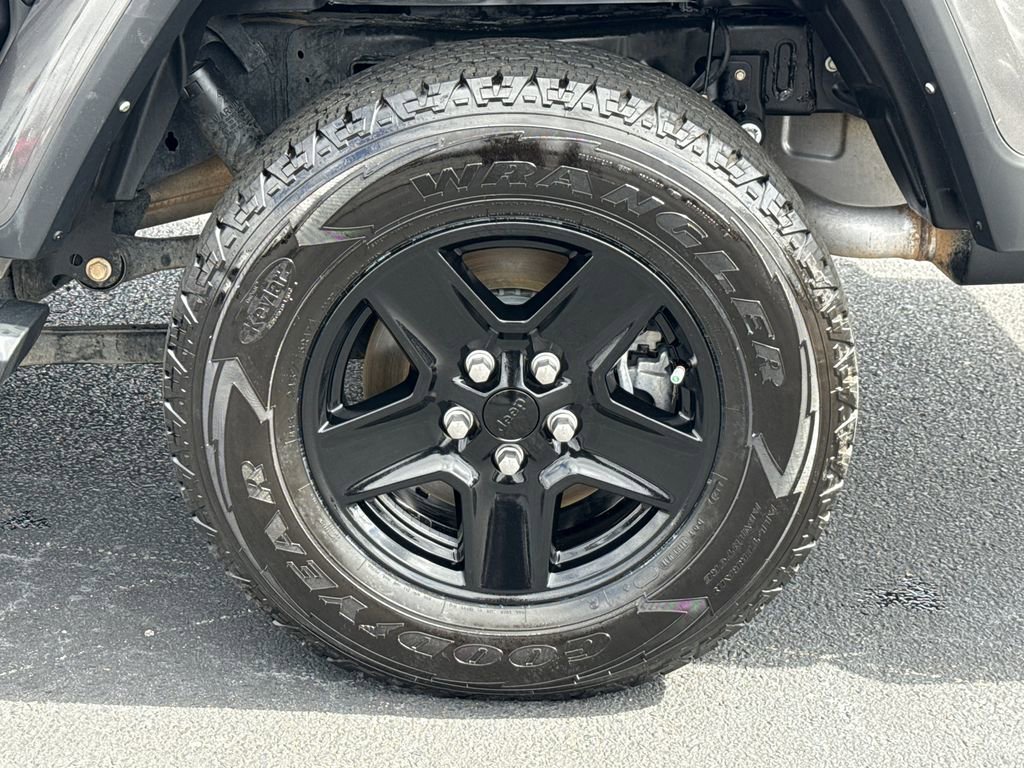 Used 2021 Jeep Gladiator Sport image 19