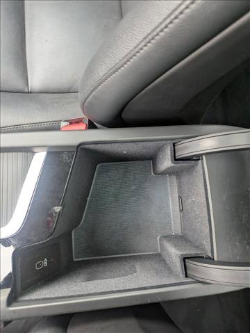 Used 2025 Volvo XC60 B5 Core image 19