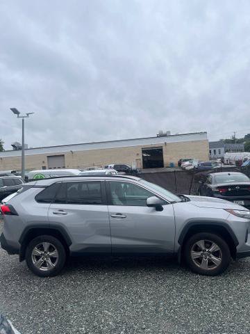 Used 2022 Toyota RAV4 XLE AWD/4WD image 8