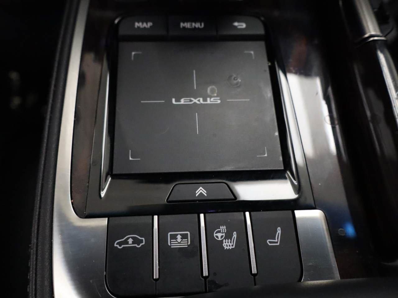Used 2022 Lexus LS 500 w/ Interior Upgrade Package RWD image 12