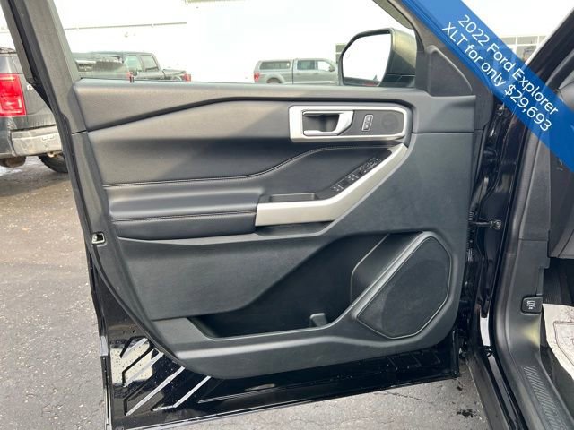 Certified 2022 Ford Explorer XLT w/ Equipment Group 202A image 17