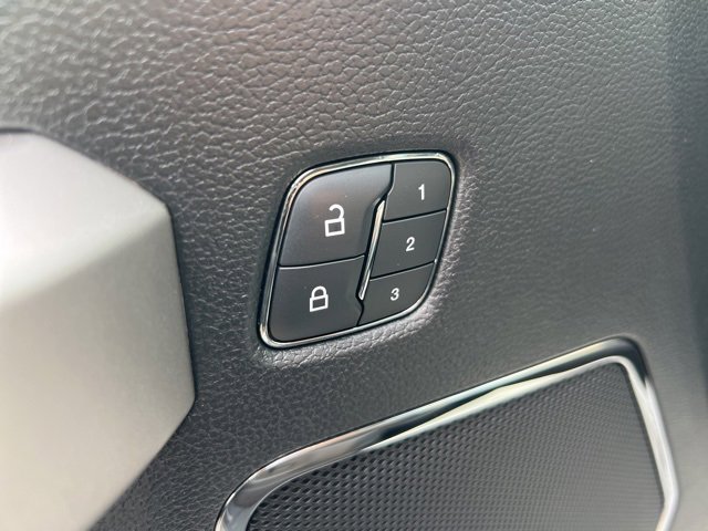 Certified 2019 Ford F150 Lariat w/ Equipment Group 502A Luxury image 8