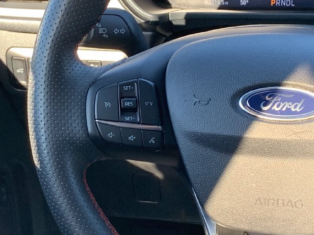 Certified 2025 Ford Escape ST-Line Select AWD/4WD image 17