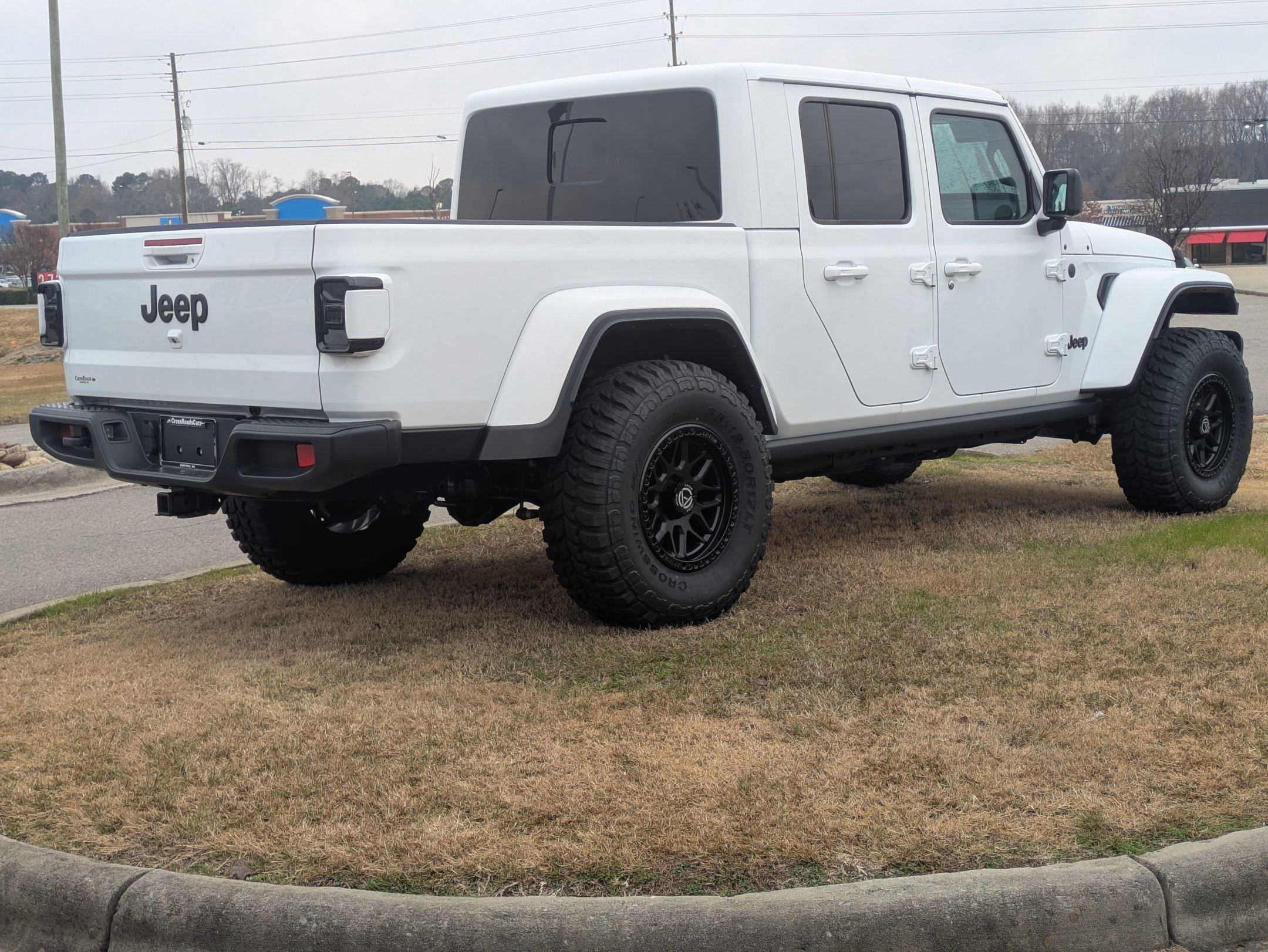 Used 2025 Jeep Gladiator Sport image 5