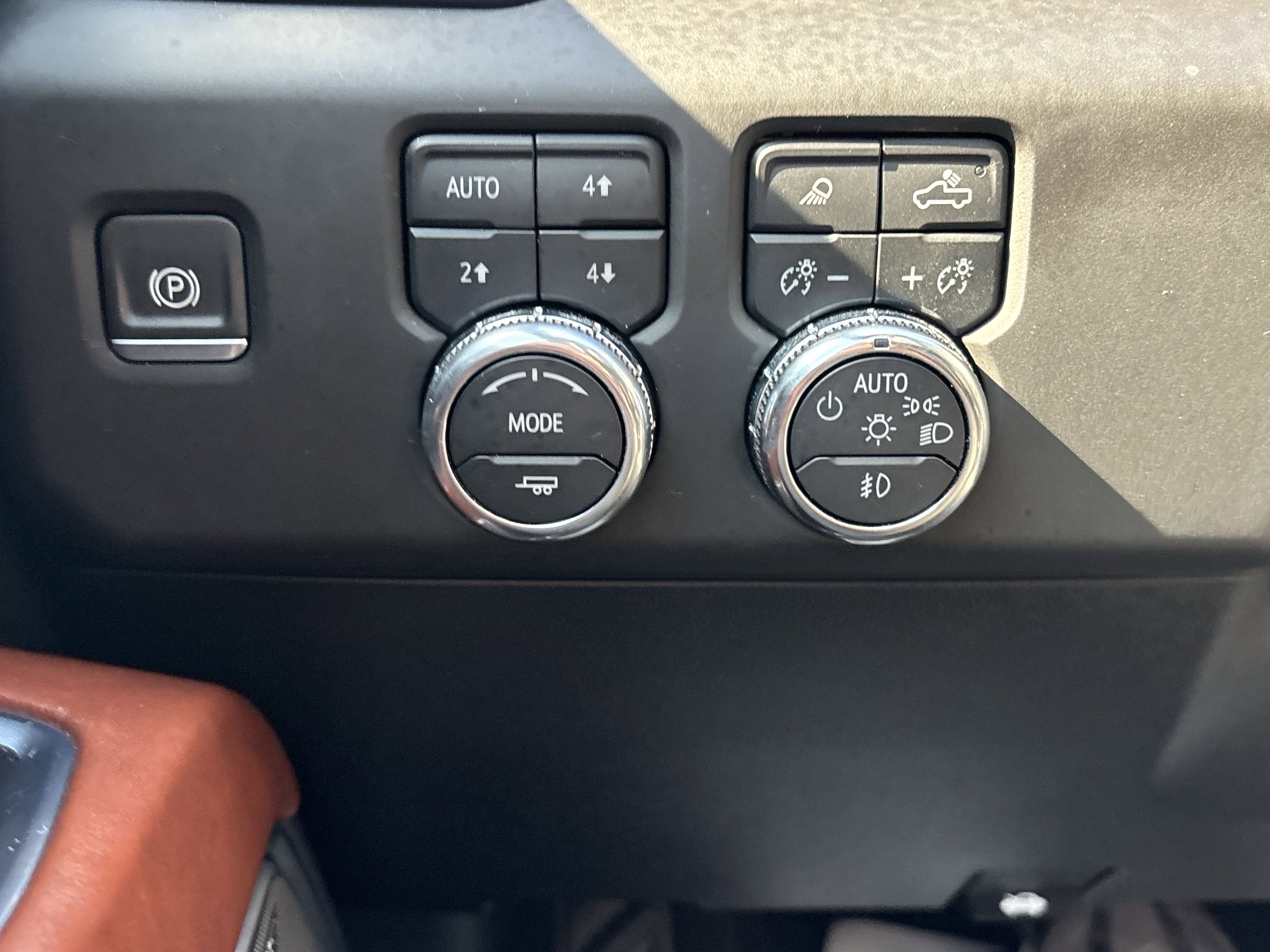 Used 2024 GMC Sierra 1500 Denali Ultimate AWD/4WD image 38