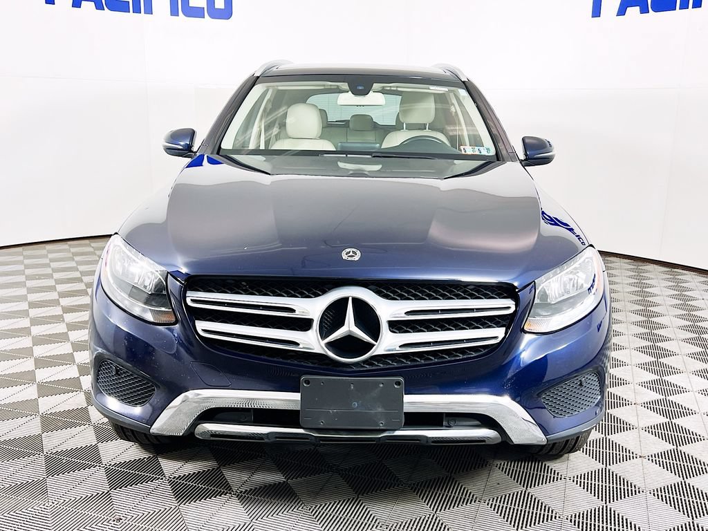 Used 2018 Mercedes-Benz GLC 300 4MATIC image 2