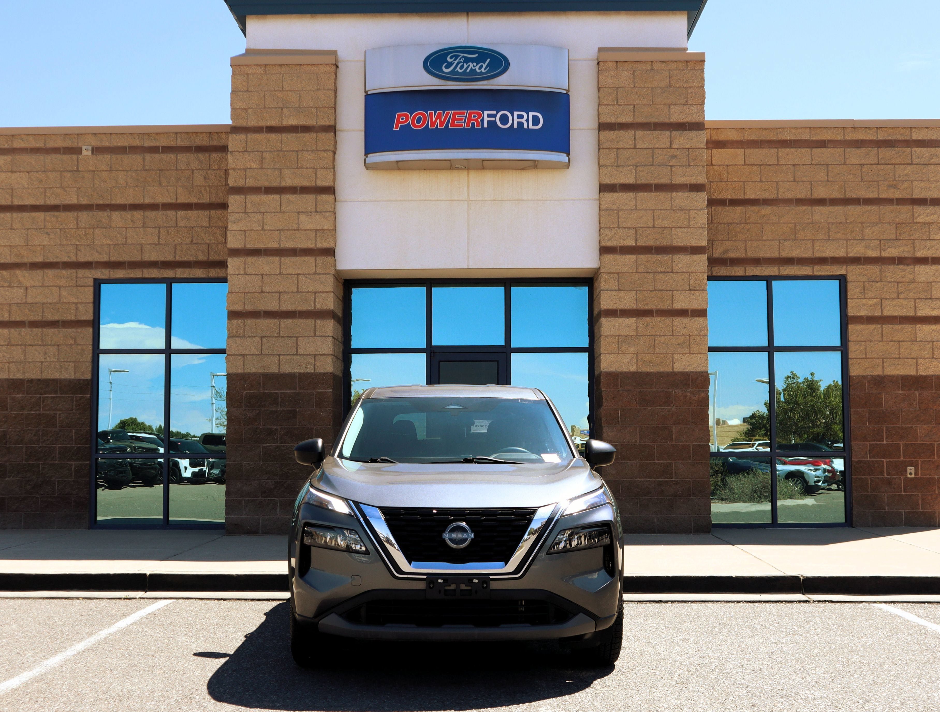 Used 2023 Nissan Rogue S AWD/4WD image 3
