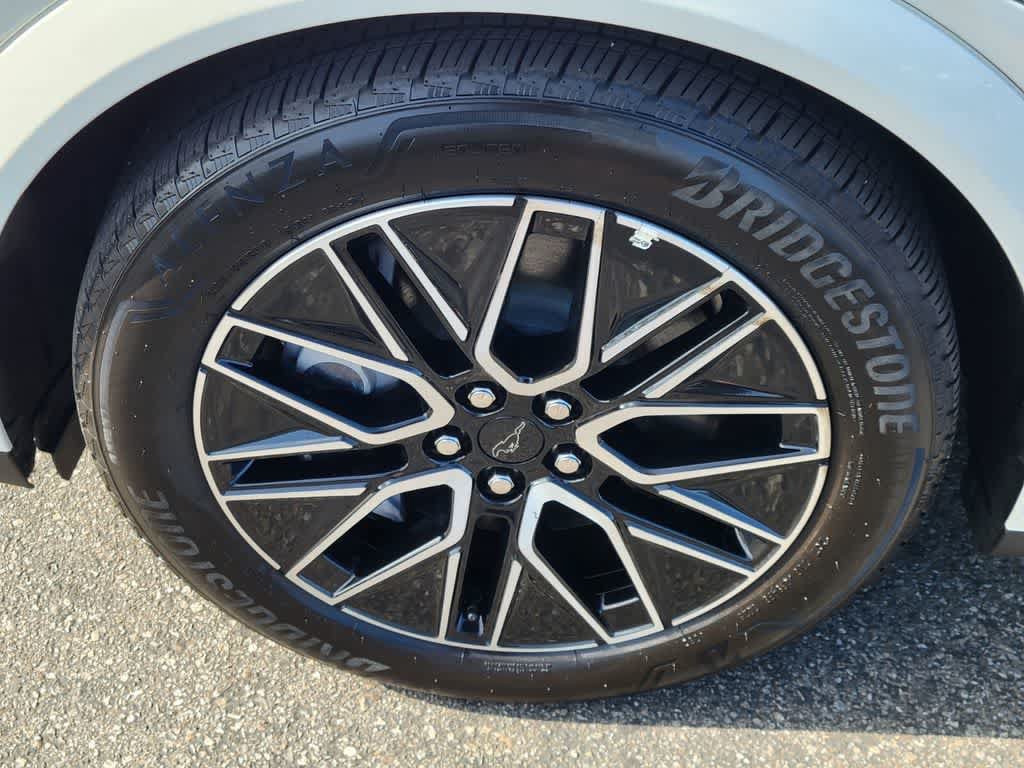 Certified 2025 Ford Mustang Mach-E Premium AWD/4WD image 9