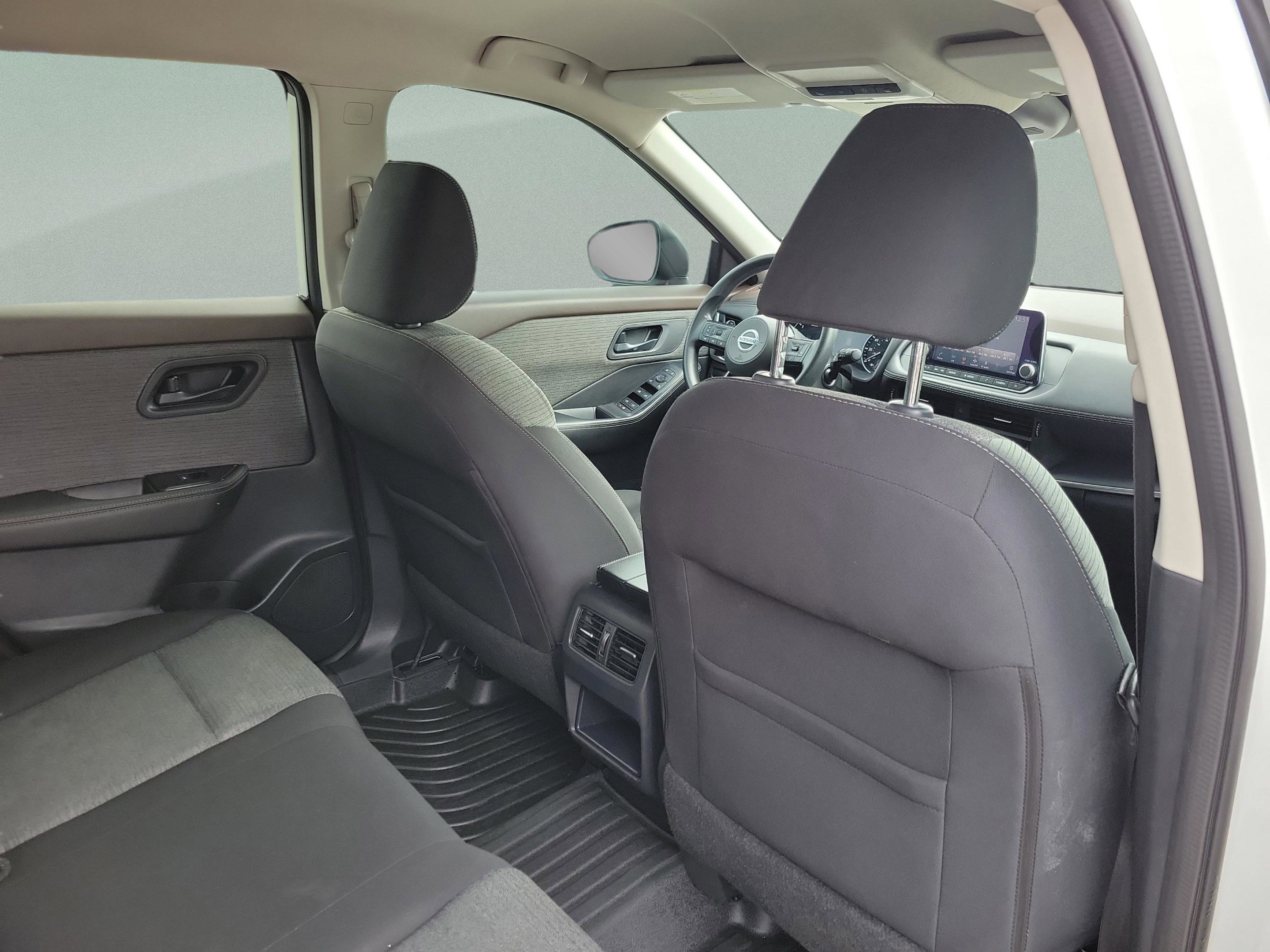 Used 2021 Nissan Rogue S image 9