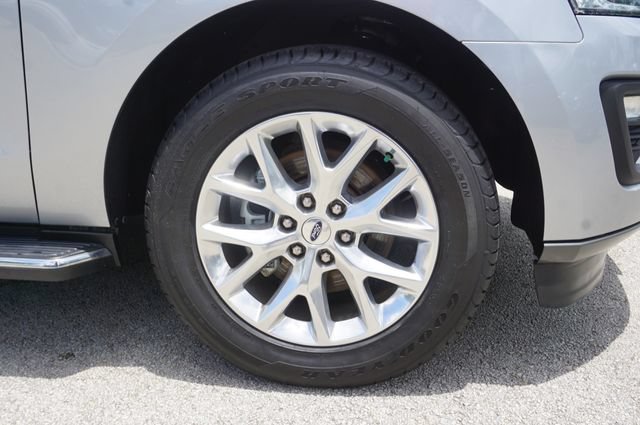 Certified 2020 Ford Expedition XLT w/ Equipment Group 202A RWD image 21