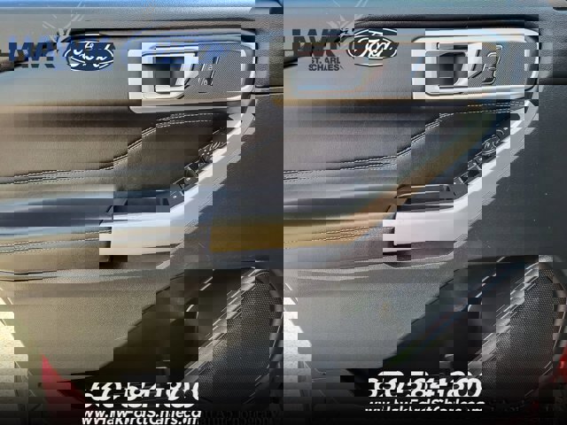 Certified 2020 Ford Explorer XLT w/ Equipment Group 202A image 17