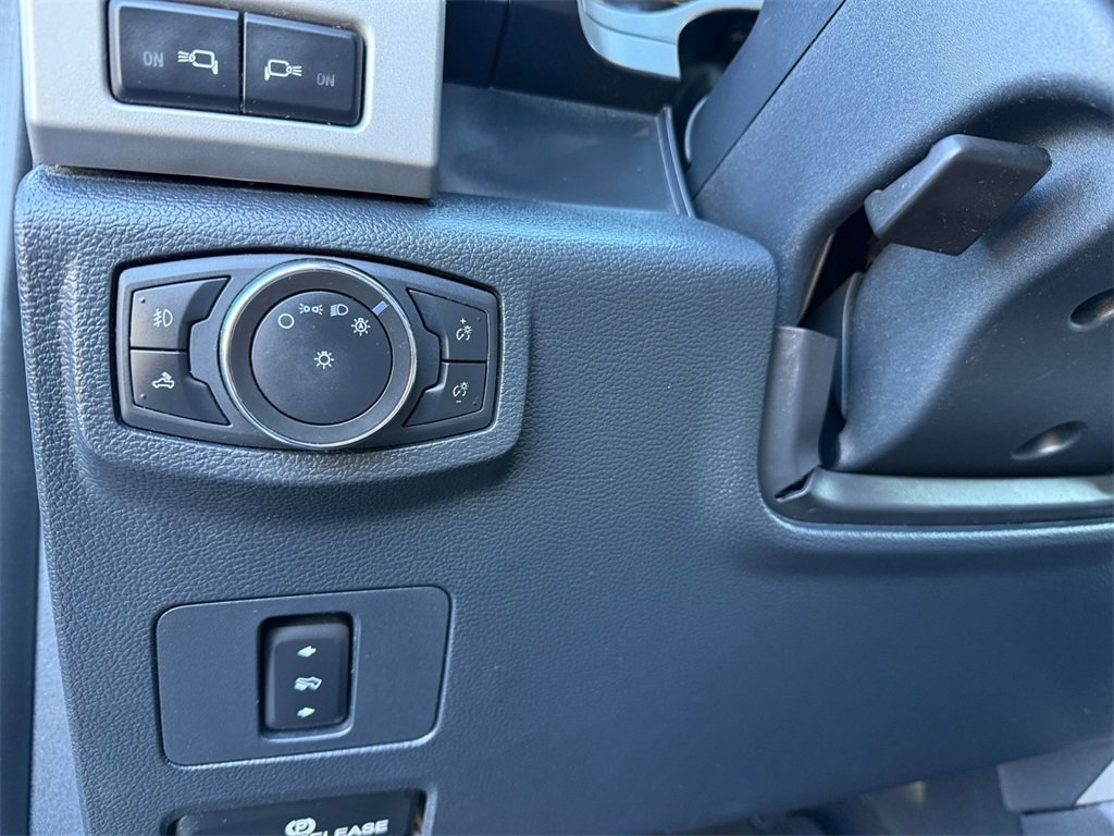 Certified 2022 Ford F250 Lariat w/ Chrome Package image 21