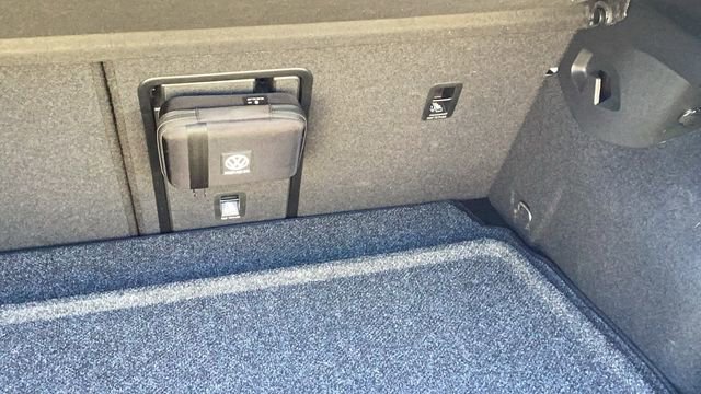 Used 2024 Volkswagen GTI SE image 11