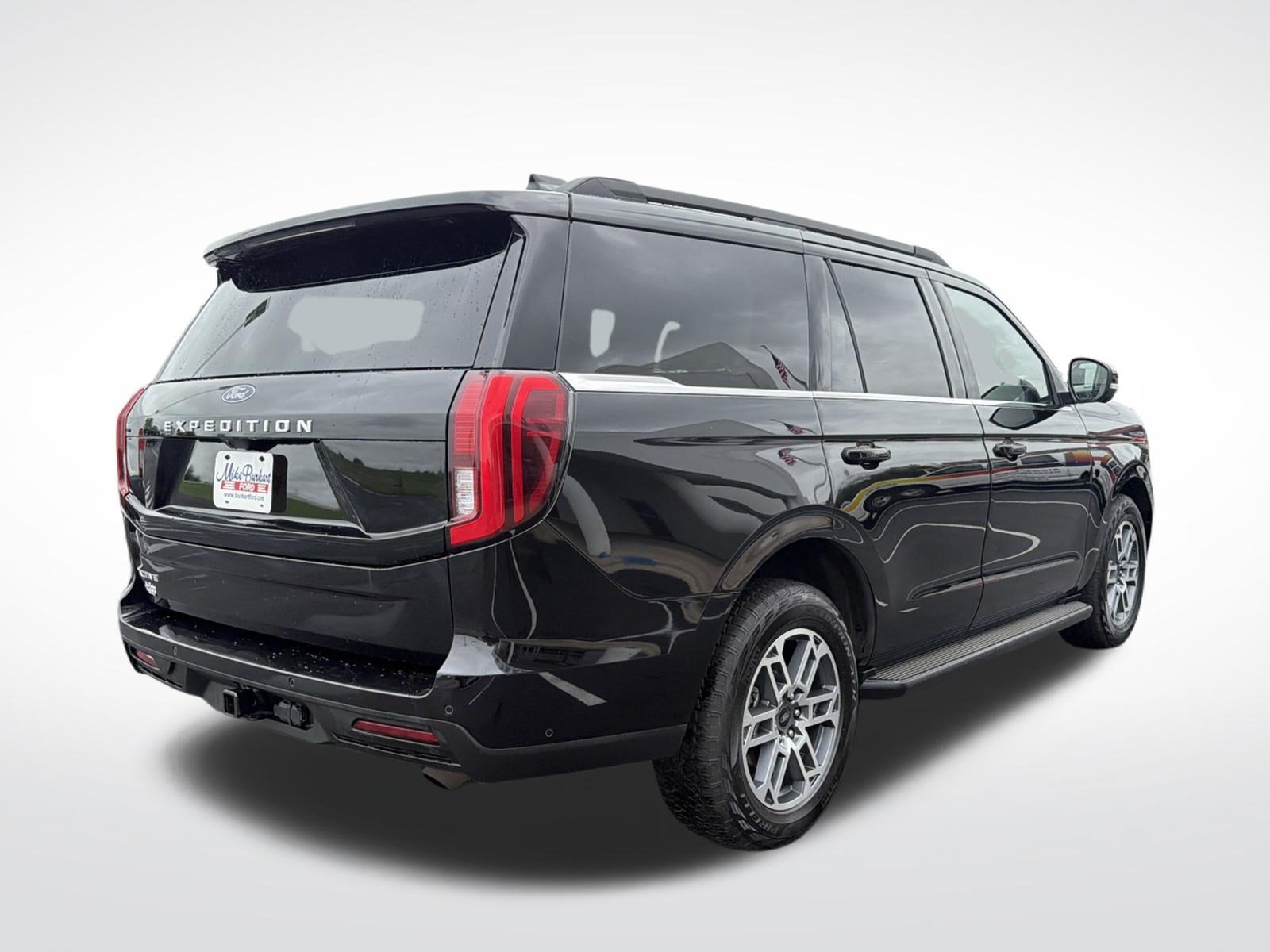 Certified 2025 Ford Expedition Active AWD/4WD image 8