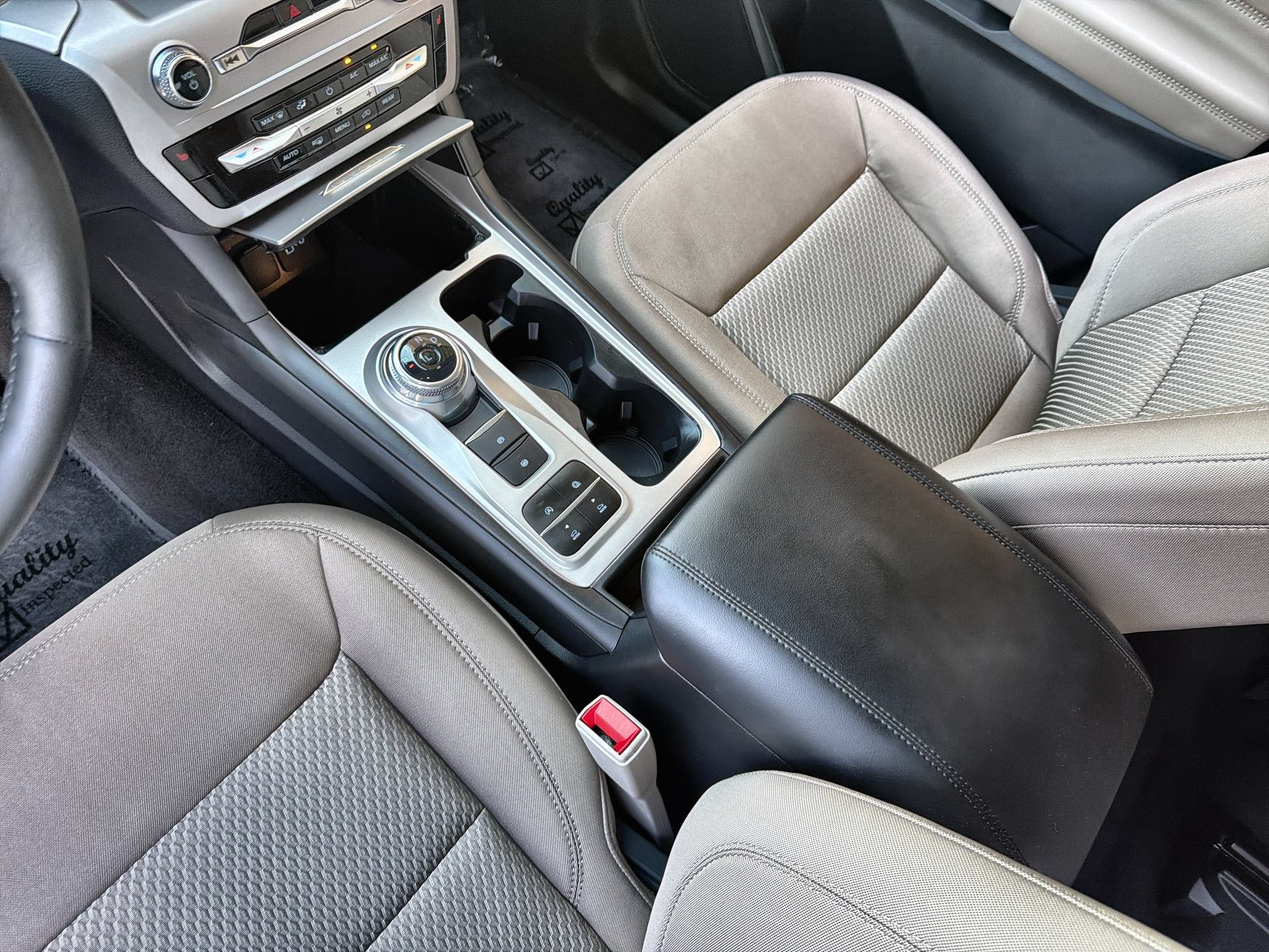 Certified 2023 Ford Explorer XLT RWD image 20