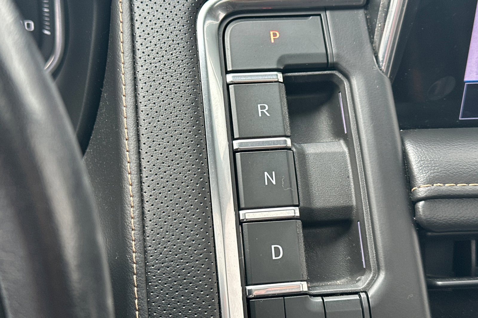 Used 2021 GMC Yukon AT4 w/ AT4 Premium Plus Package image 24