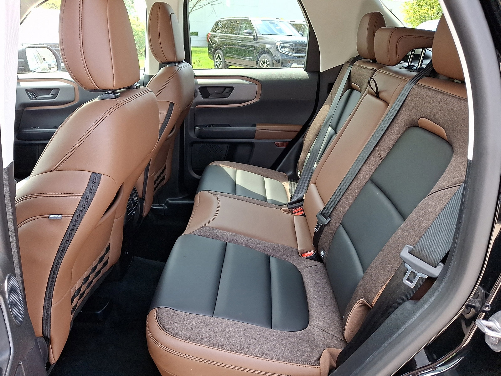 Certified 2025 Ford Bronco Sport Outer Banks w/ Outer Banks Tech Package+ AWD/4WD image 13