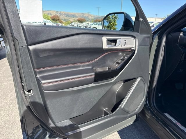 Certified 2023 Ford Explorer ST-Line w/ Class IV Trailer Tow Package AWD/4WD image 16