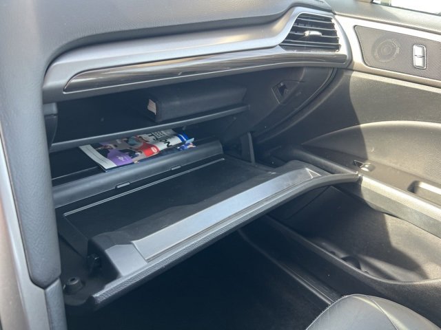 Certified 2018 Ford Fusion SE w/ Fusion SE Technology Package image 19