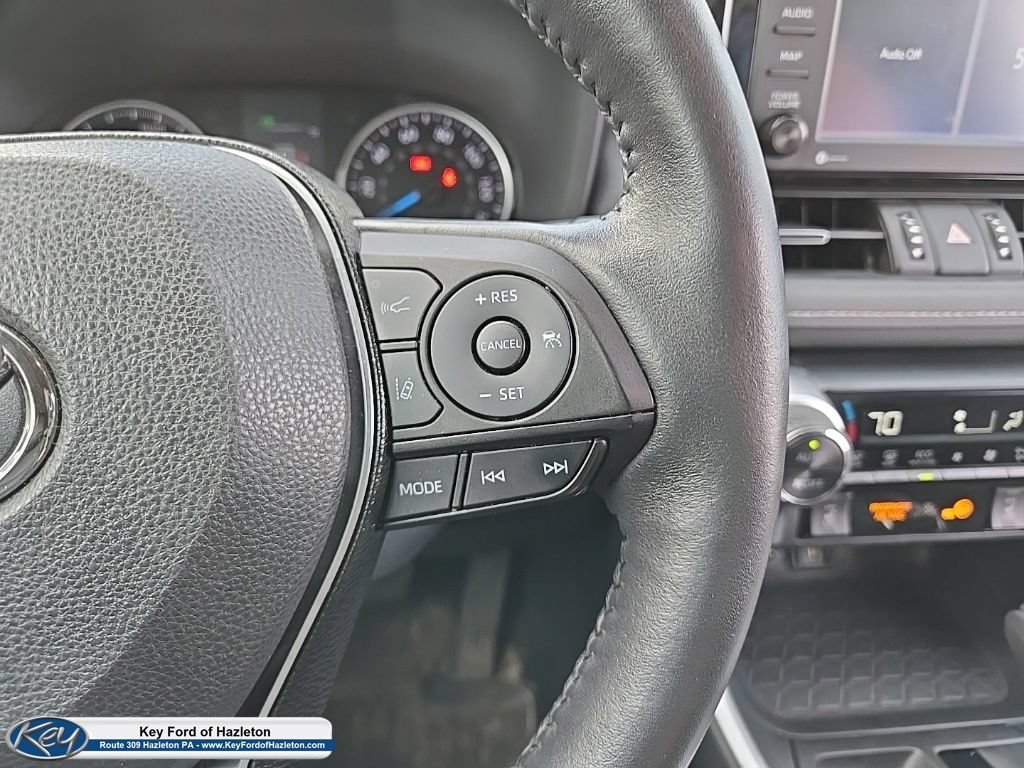 Used 2021 Toyota RAV4 XLE Premium AWD/4WD image 27