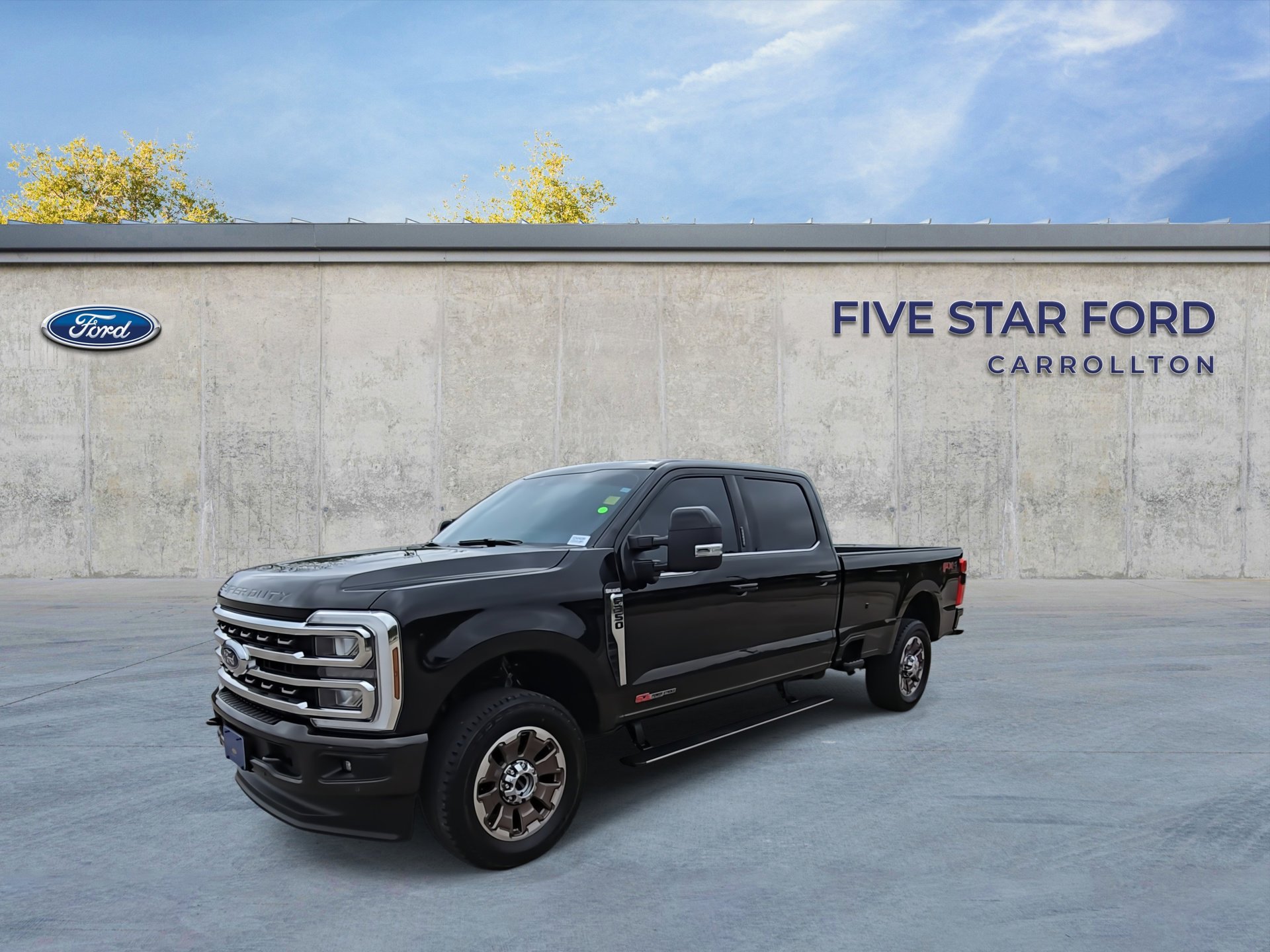 Certified 2024 Ford F350 King Ranch w/ FX4 Off-Road Package AWD/4WD image 4
