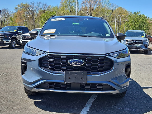 Certified 2024 Ford Escape ST-Line w/ Tech Pack #1 AWD/4WD image 3
