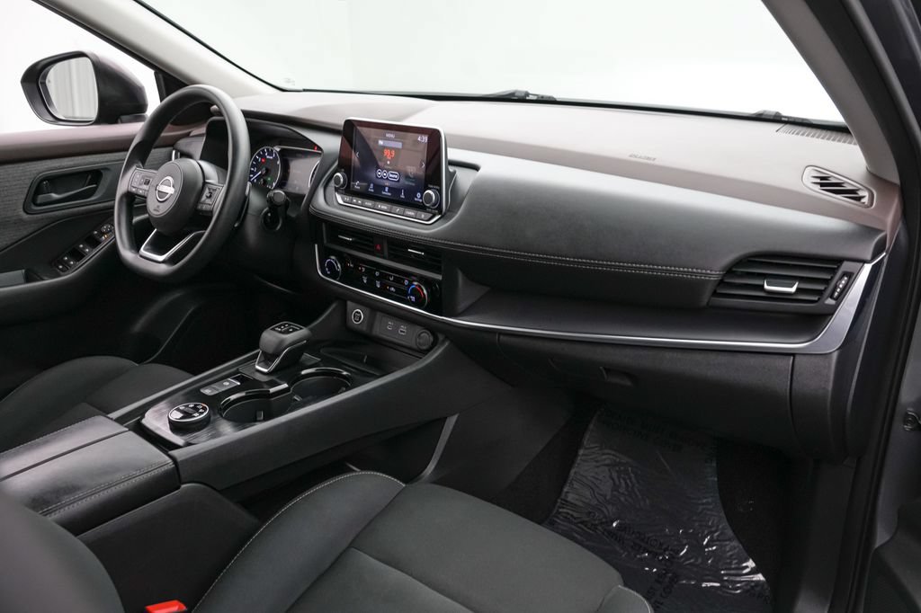 Used 2023 Nissan Rogue S AWD/4WD image 21