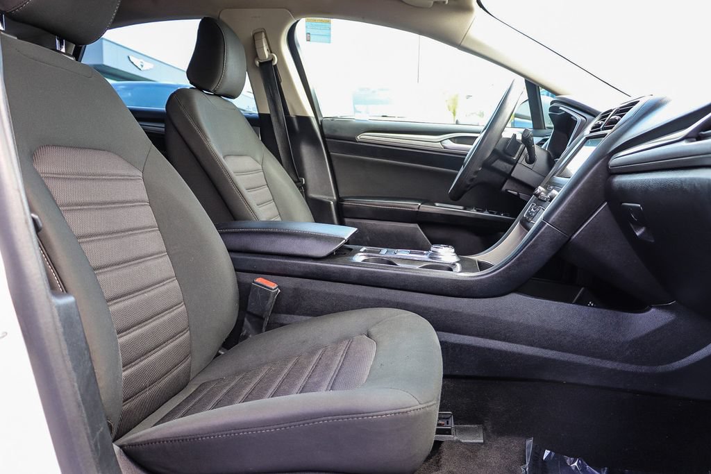 Certified 2020 Ford Fusion SE AWD/4WD image 18