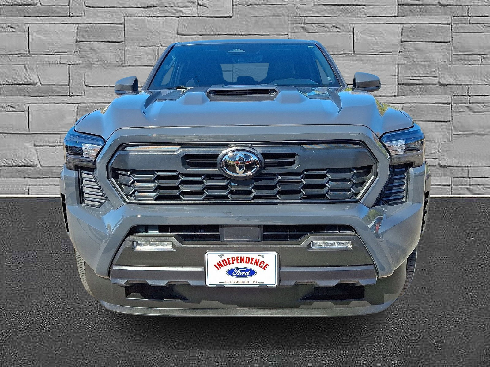 Used 2025 Toyota Tacoma TRD Sport image 3