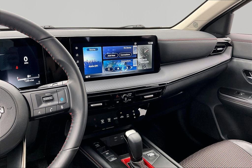 Used 2025 Nissan Kicks SR FWD image 8