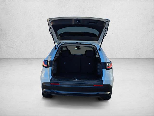 Used 2025 Honda HR-V LX image 9