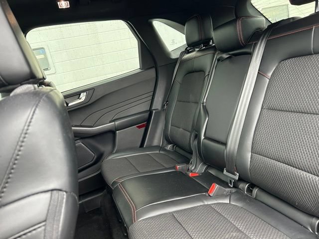 Certified 2024 Ford Escape ST-Line w/ Tech Pack #1 AWD/4WD image 9