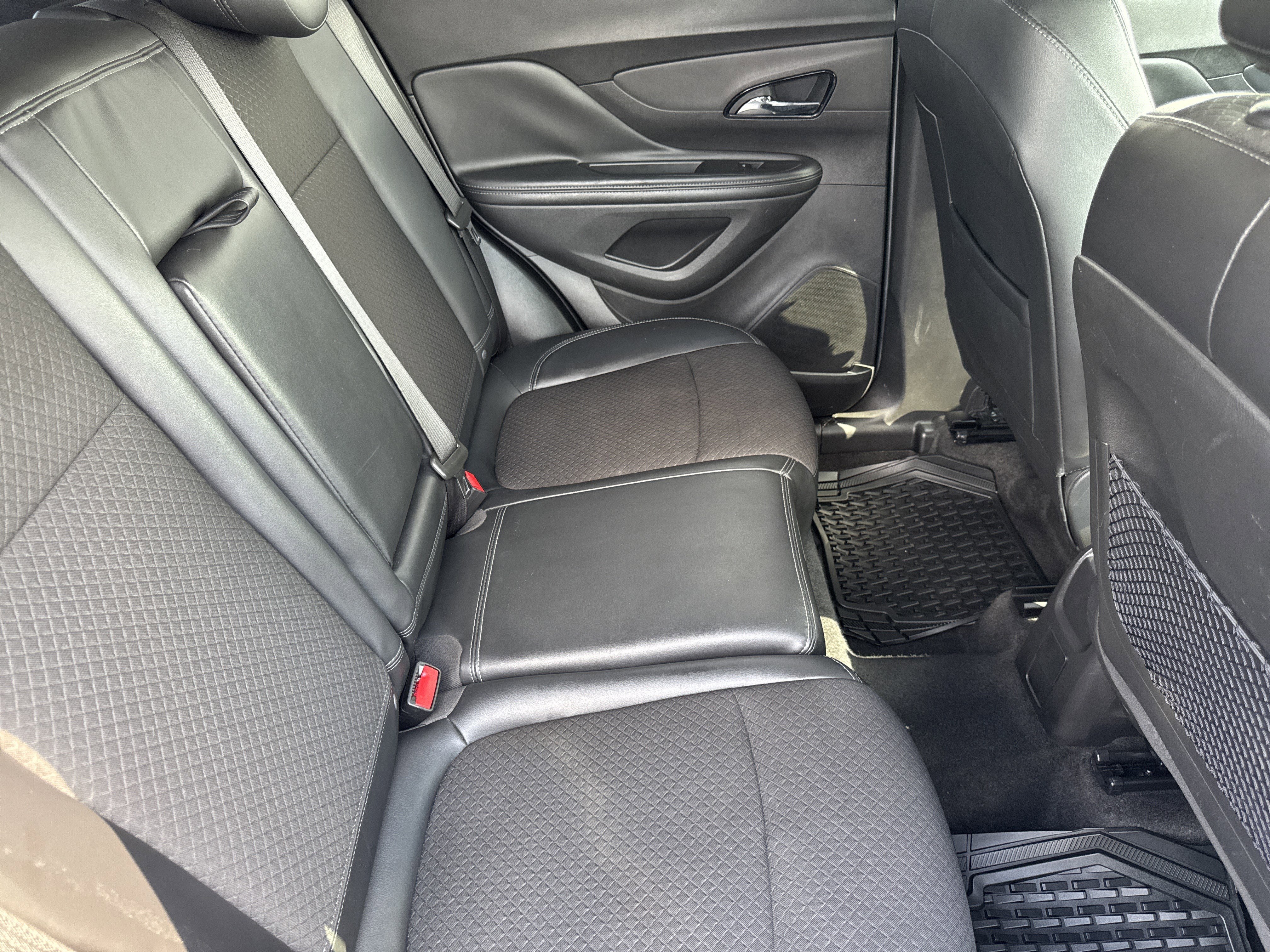 Used 2019 Buick Encore Preferred FWD image 17